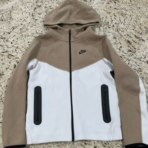 Nike Tech Size Youth Large